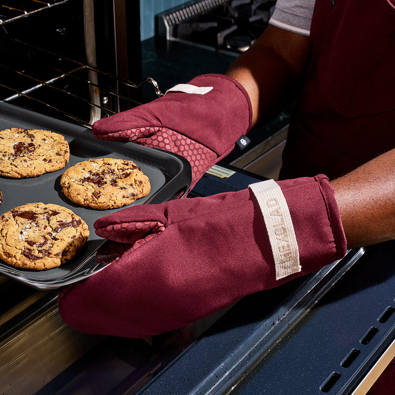 Eco Modern Oven Mitt Set - Crimson - Image 2